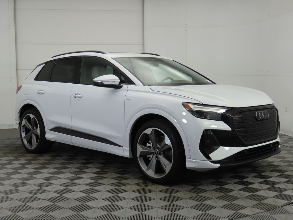 2025 Audi Q4 e-tron  3