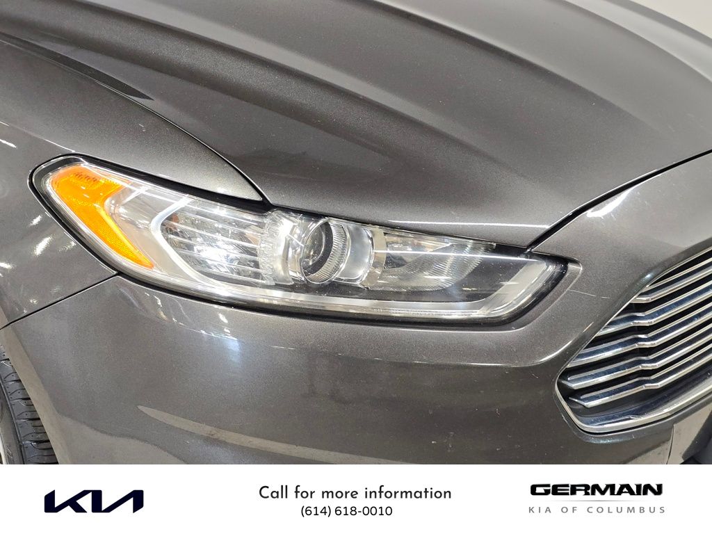 2015 Ford Fusion SE photo 9