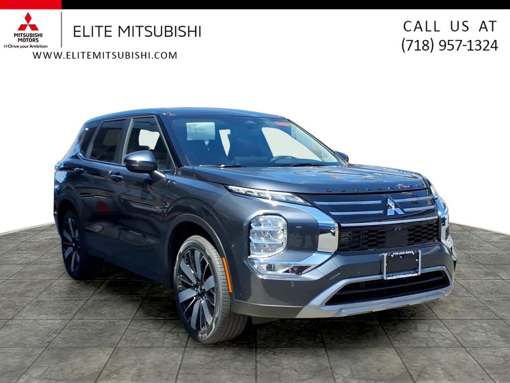 2026 Mitsubishi Outlander SE