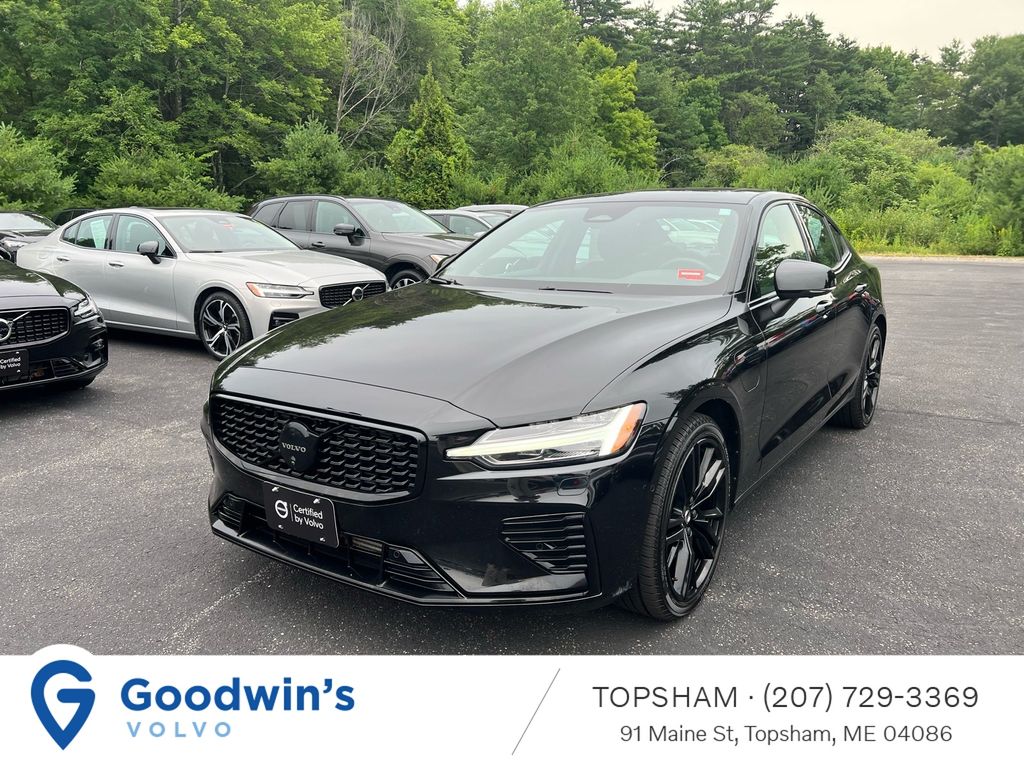Onyx Black Metallic 2024 Volvo S60 Sedan All-Wheel Drive Automatic