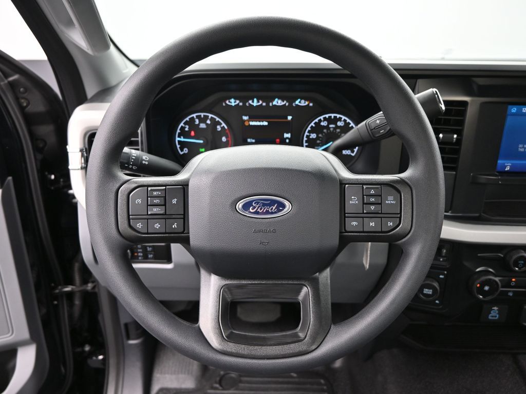 2026 Ford F-350 XL photo 15