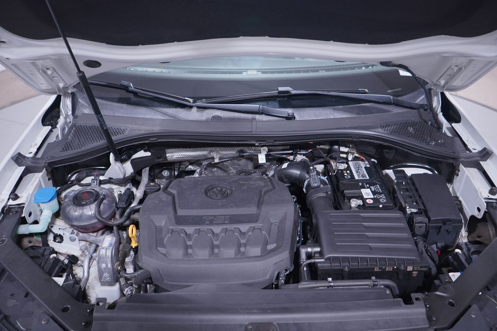 Thumbnail: 2023 Volkswagen Tiguan - 23