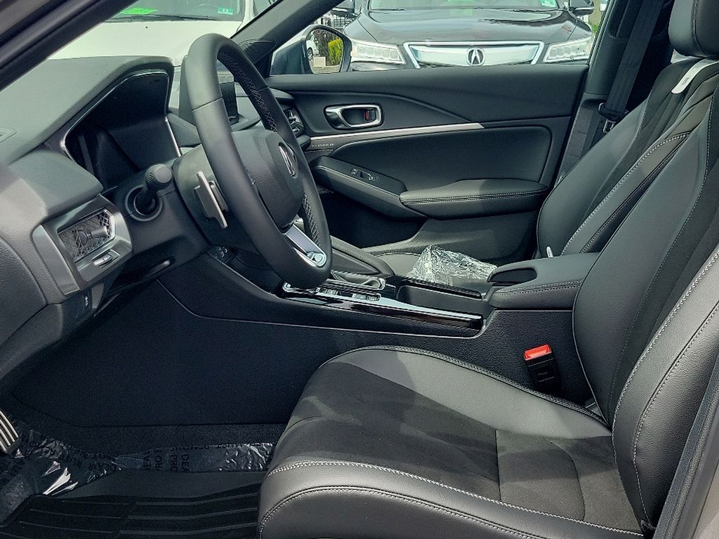 Thumbnail: 2025 Acura Integra - 8