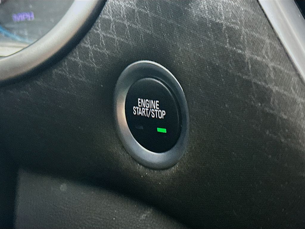 Used 2023 White Chevrolet LT image 27