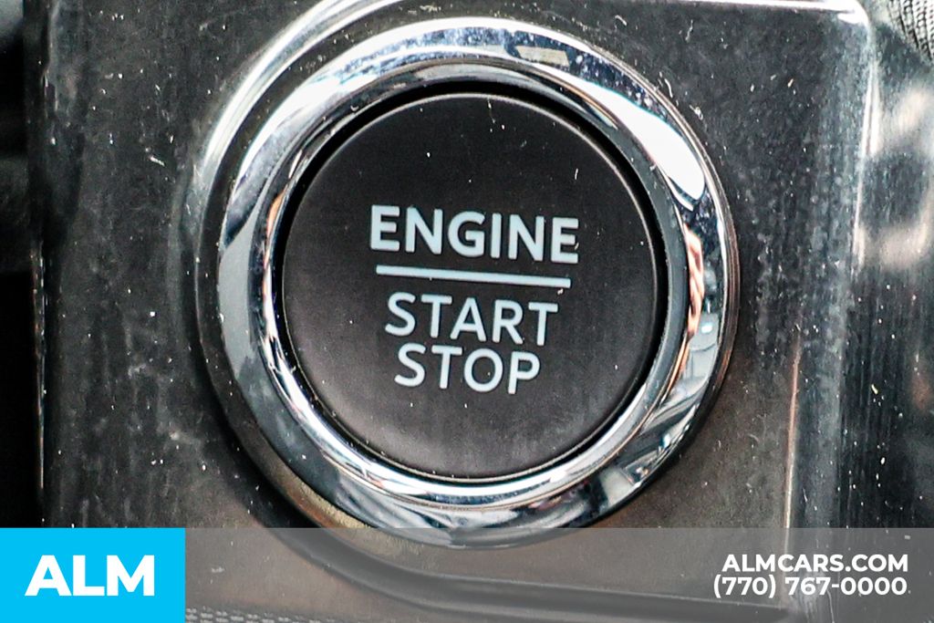 Used 2024 Black Ford Full Hybrid Platinum image 45
