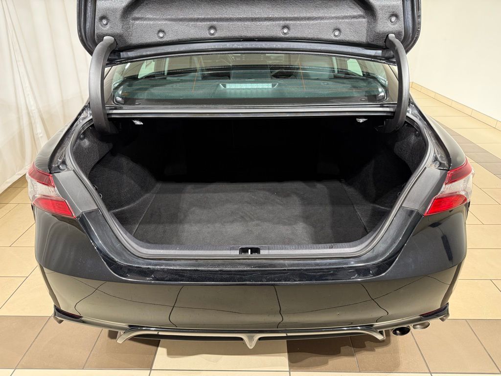 Thumbnail: 2023 Toyota Camry - 11