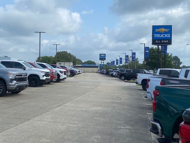 Used 2015 Black Chevrolet LT image 26
