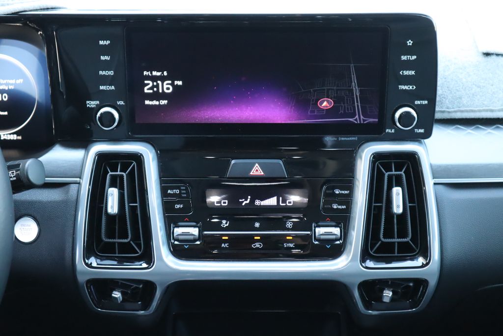 Thumbnail: 2023 Kia Sorento - 14