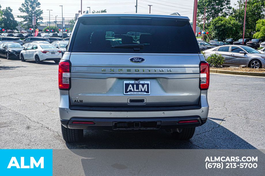 Used 2024 Silver Ford XLT image 10