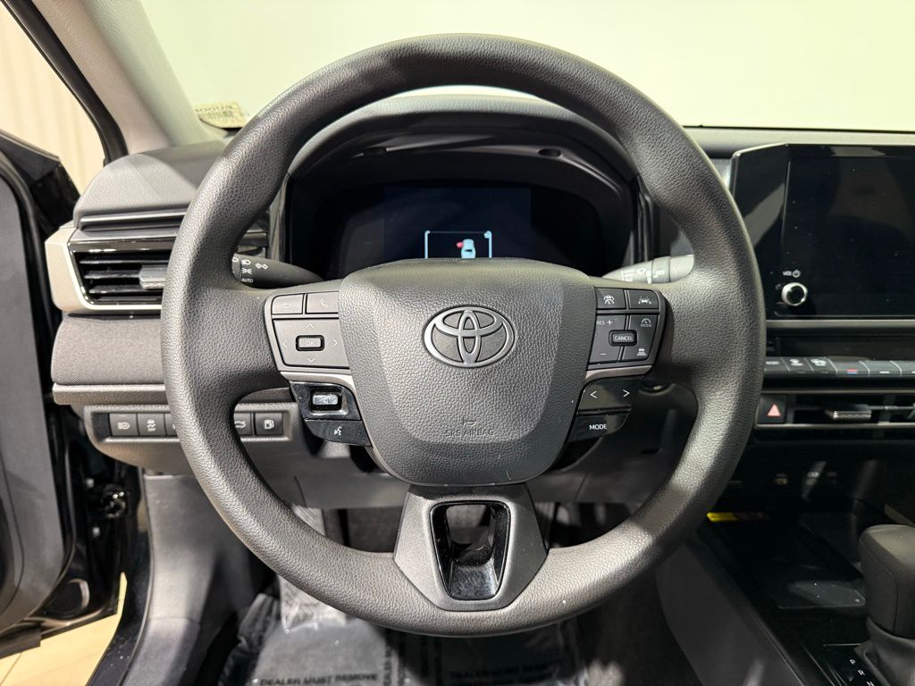2025 Toyota Camry LE 21