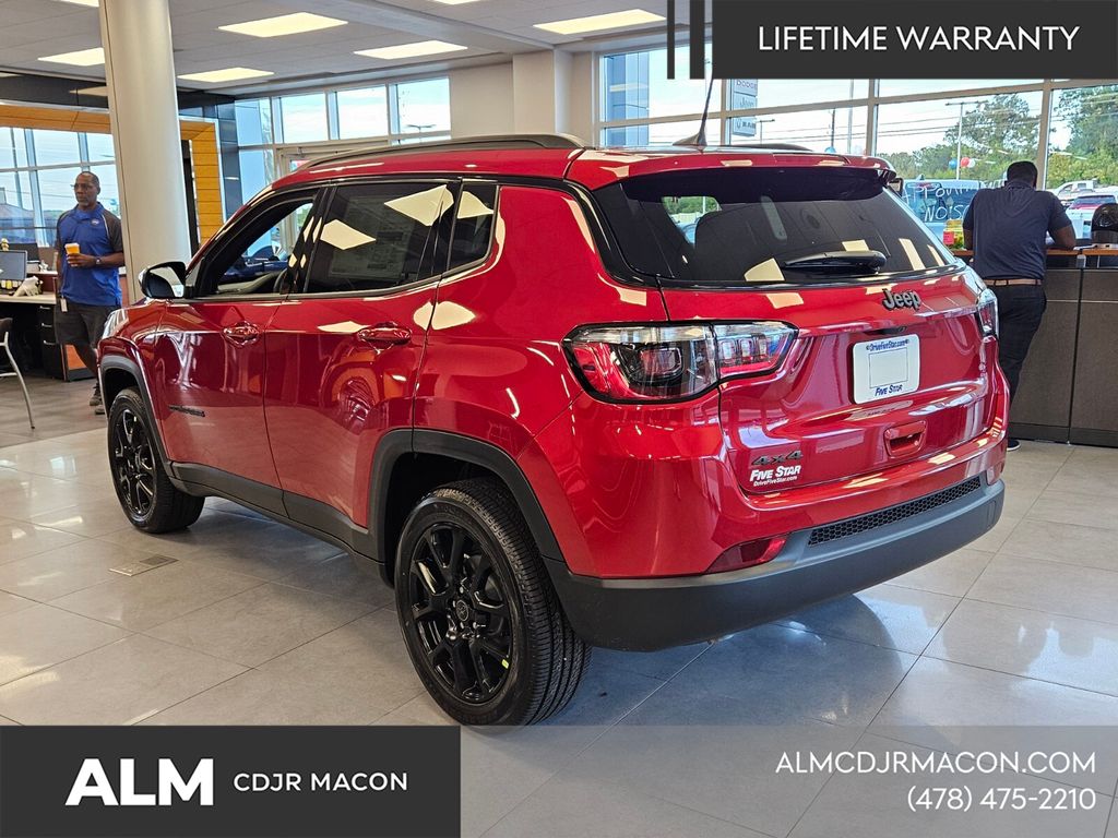 New 2026 Red Hot Pearlcoat Jeep Latitude image 11