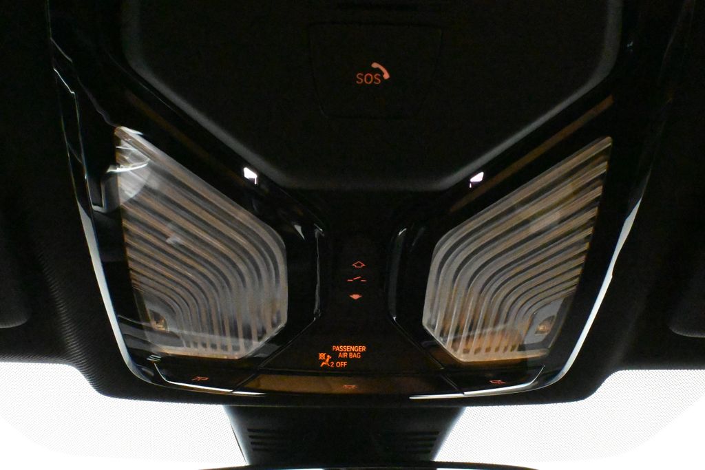 Thumbnail: 2025 BMW 3 Series - 21