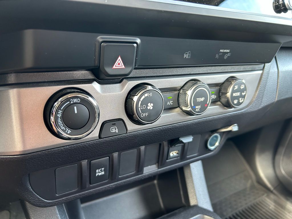 2023 Toyota Tacoma SR 18