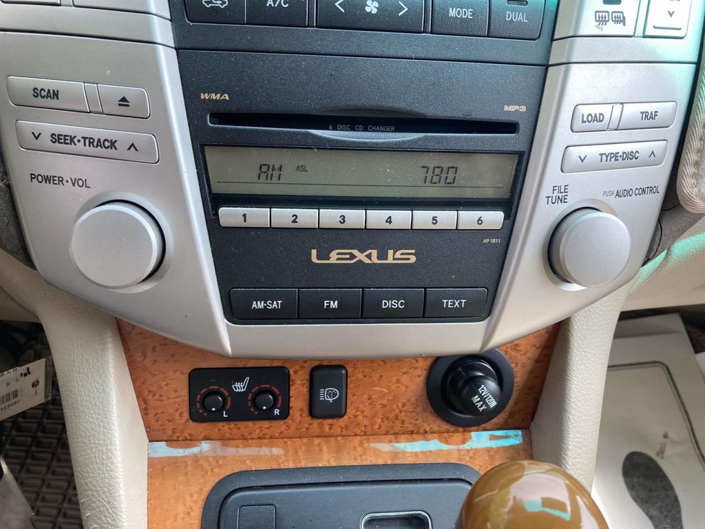 Used 2007  Lexus 350 image 15