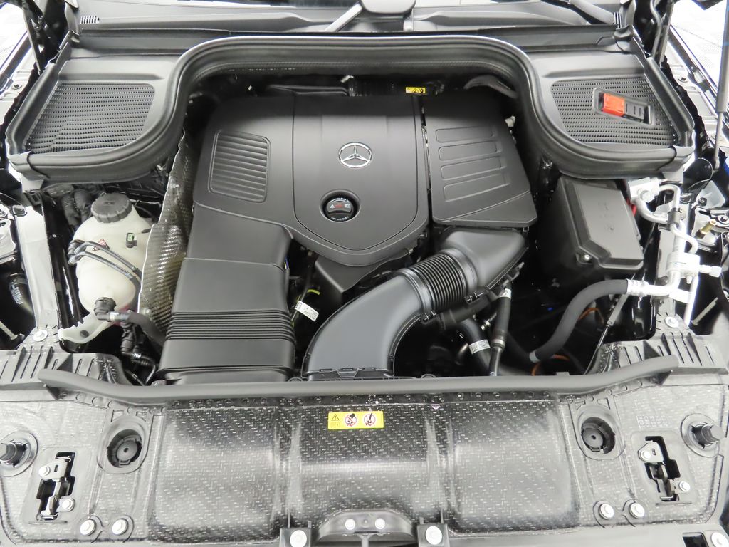 Thumbnail: 2026 Mercedes-Benz GLE - 29