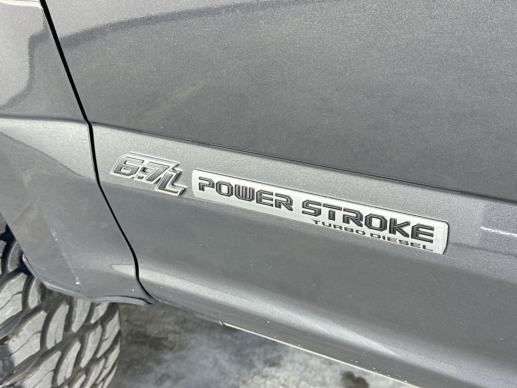 Used 2017 Gray Ford Platinum image 28