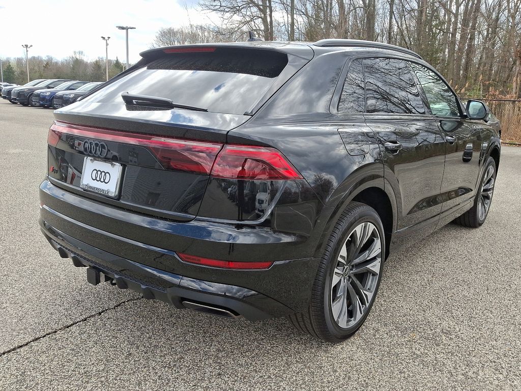 2025 Audi Q8 Premium Plus 4