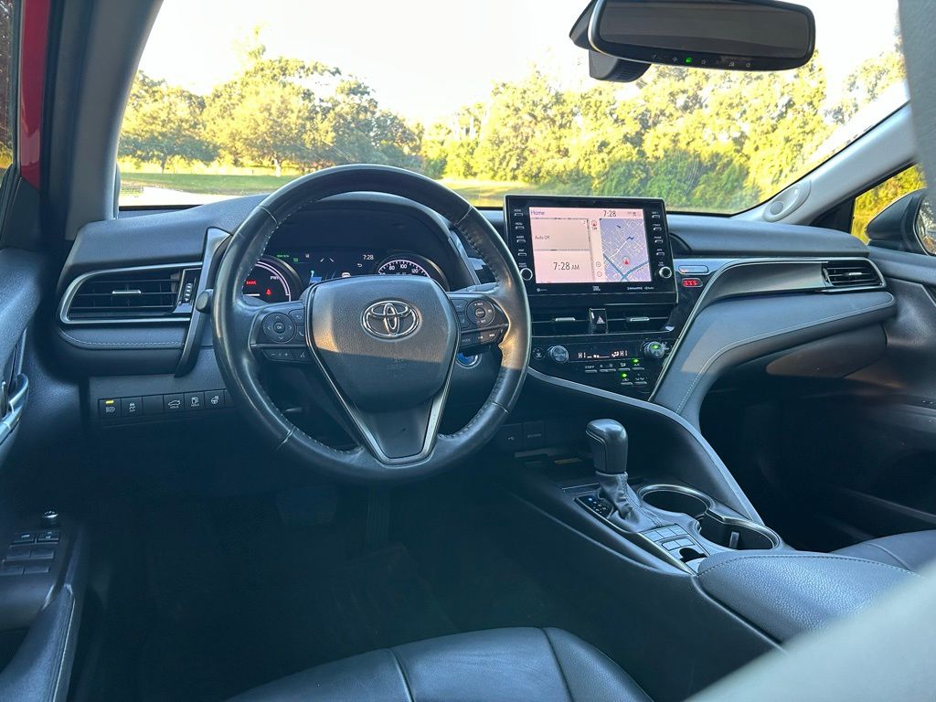 Thumbnail: 2022 Toyota Camry - 12