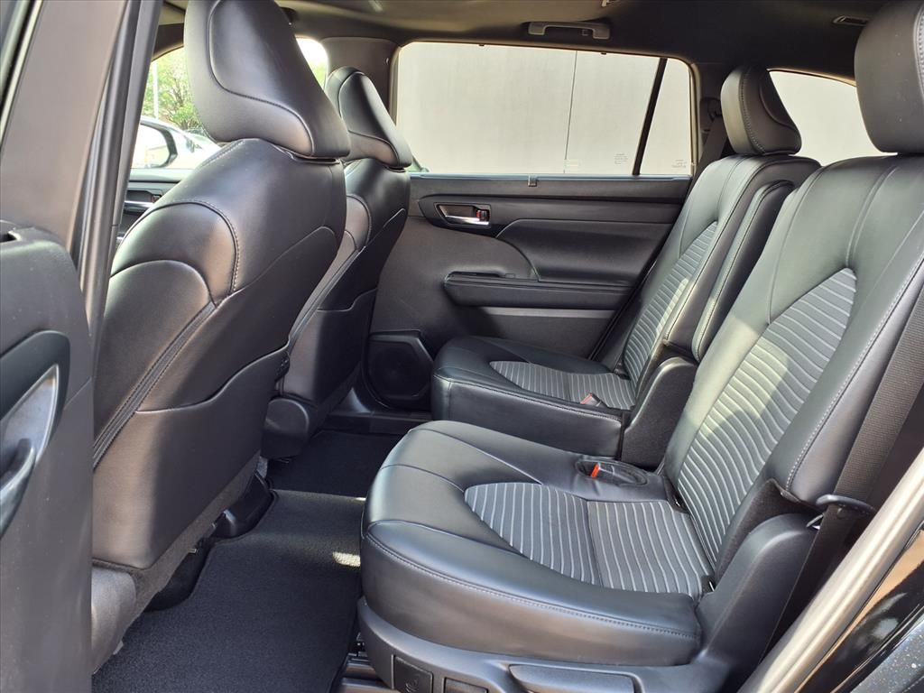 2024 Toyota Highlander XSE - 11