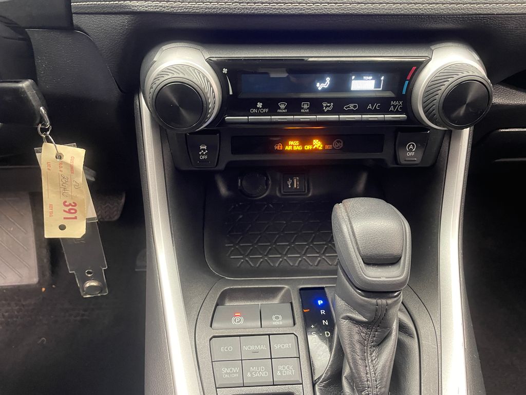 Thumbnail: 2023 Toyota RAV4 - 26