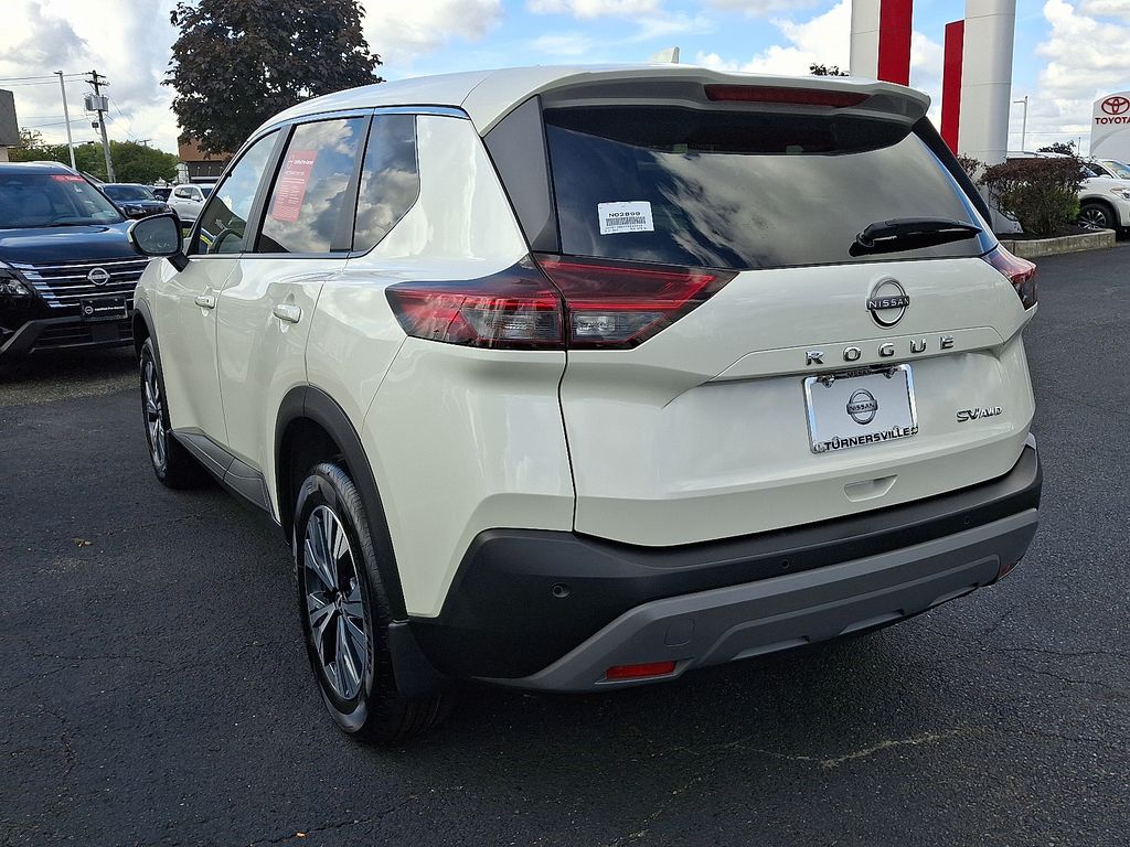 Thumbnail: 2023 Nissan Rogue - 4