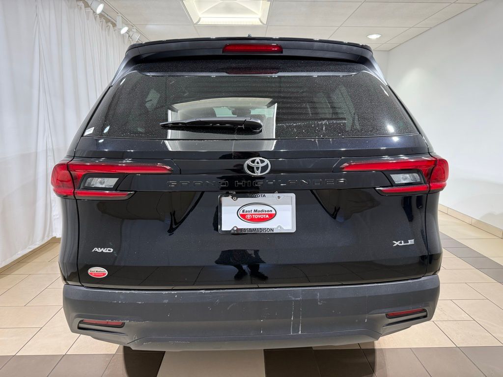 Thumbnail: 2025 Toyota Grand Highlander - 4