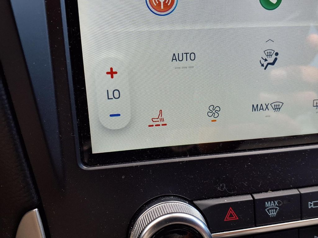 2024 Ford Edge SEL White at North Houston Mitsubishi