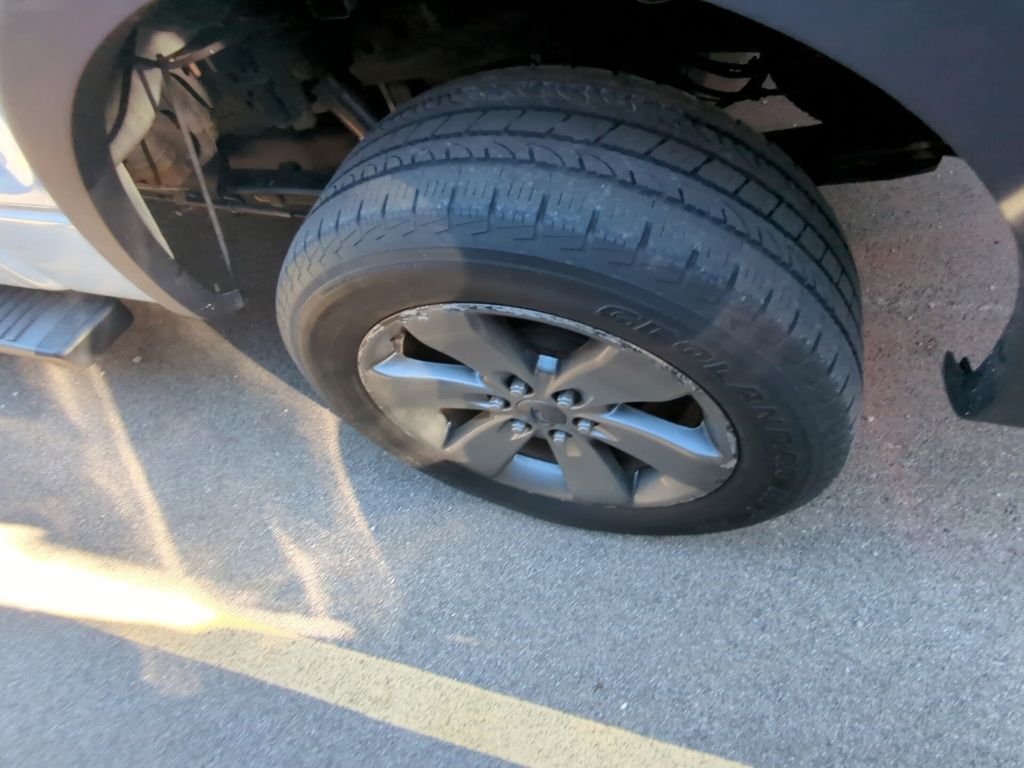 View vehicle photo 6