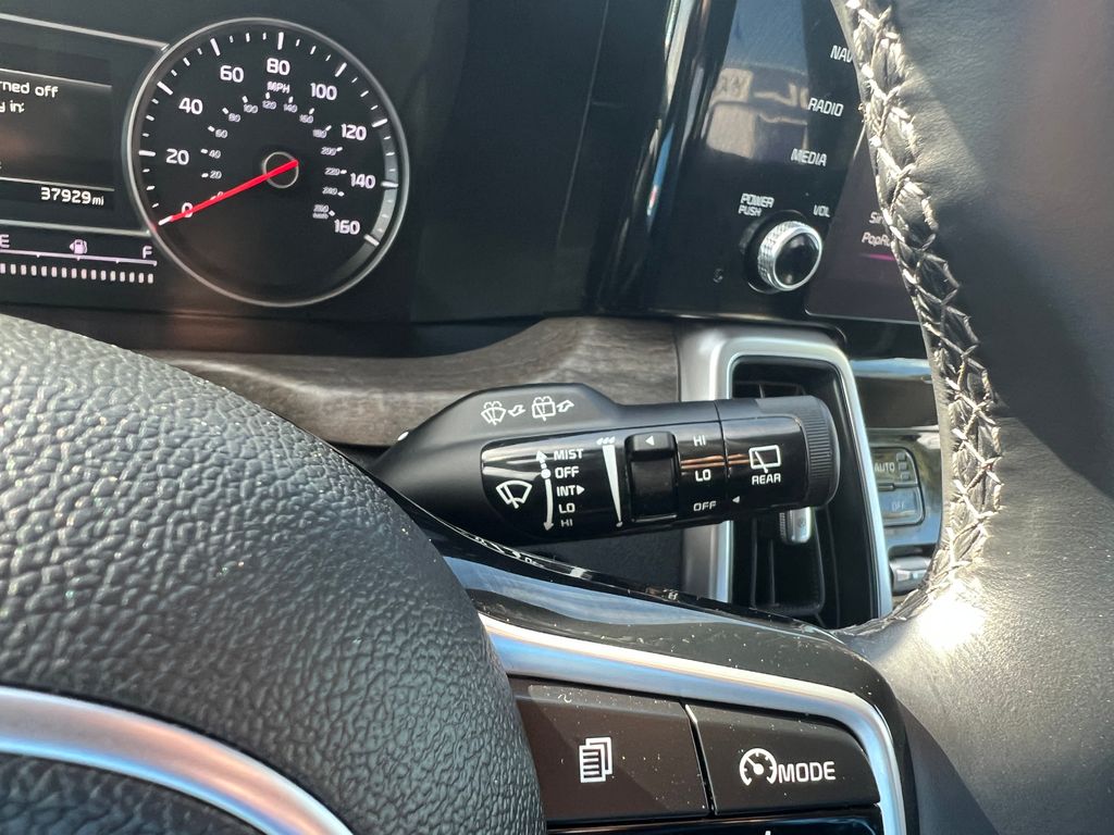 Thumbnail: 2022 Kia Sorento - 23