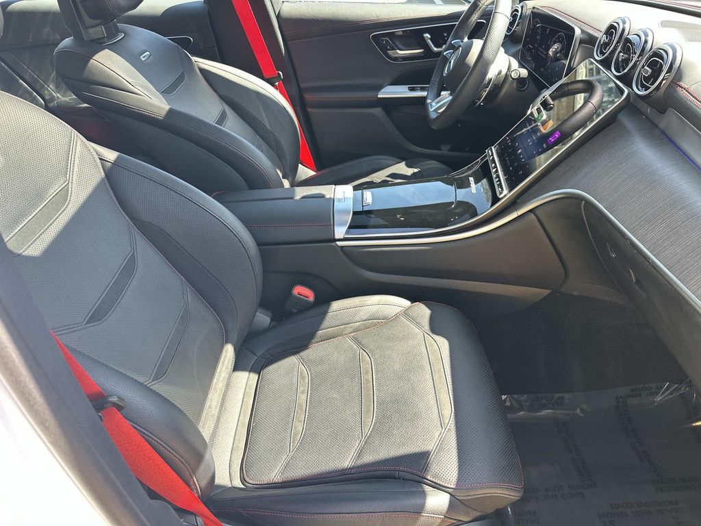 Thumbnail: 2025 Mercedes-Benz GLC - 23