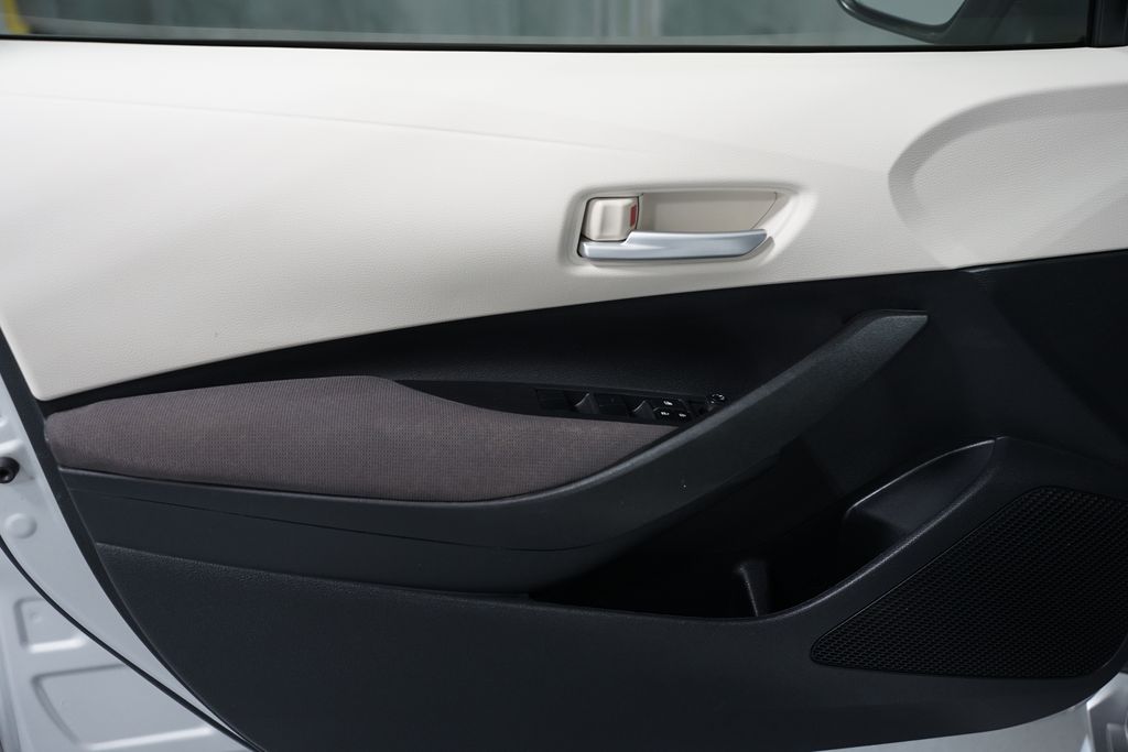 Thumbnail: 2021 Toyota Corolla - 26