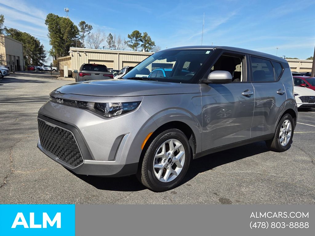 Steel Gray 2025 Kia Soul LX FWD SUV / Crossover Front-Wheel Drive Continuously Variable Transmission