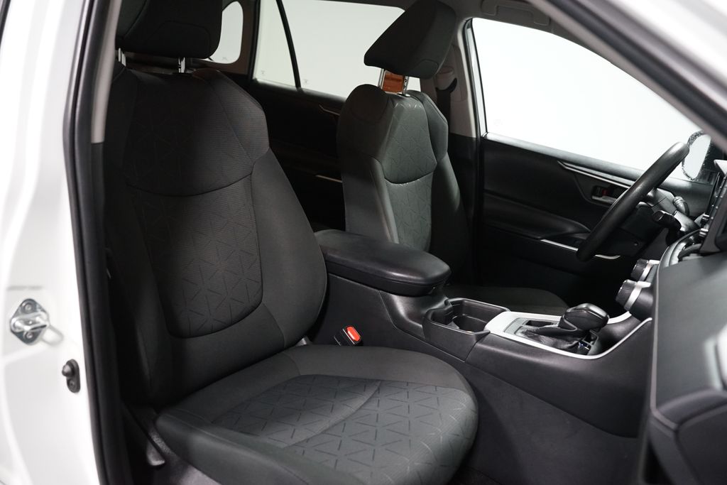 Thumbnail: 2021 Toyota RAV4 - 29