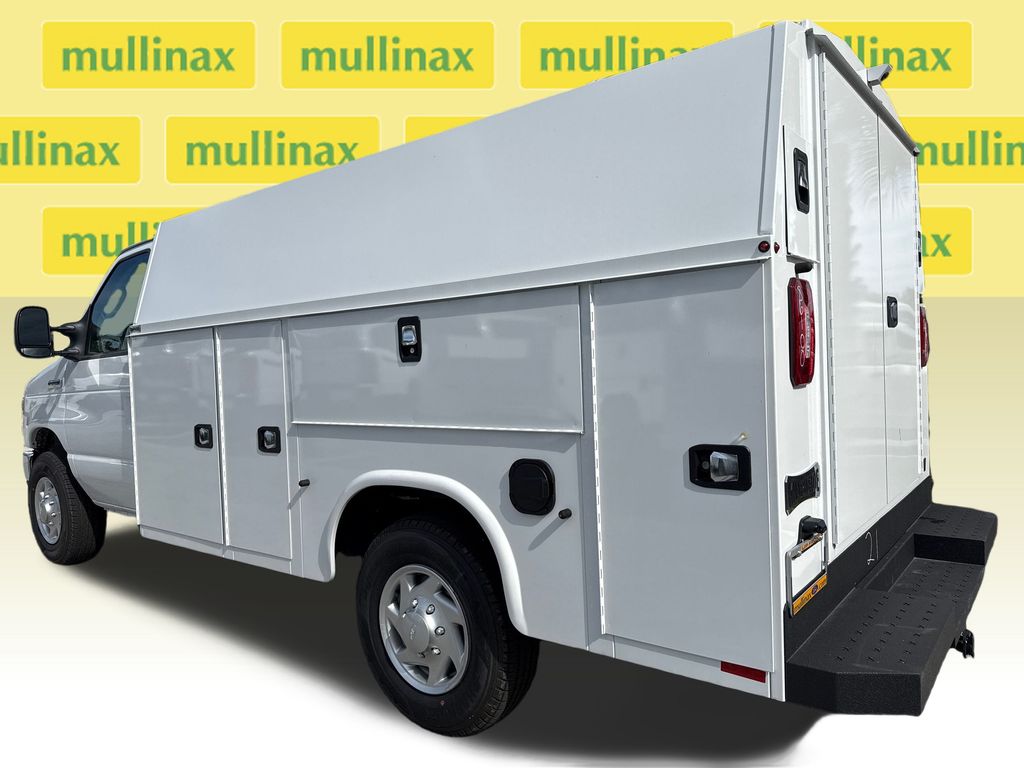 New 2026 White Ford Base image 4
