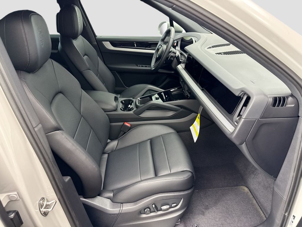 Thumbnail: 2026 Porsche Cayenne - 22