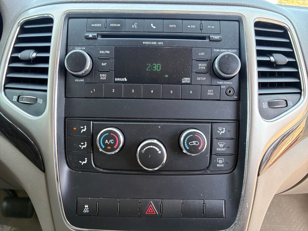 Used Car 2011 Jeep Grand Cherokee  Laredo For Sale Under $10,000 In Austin, Texas