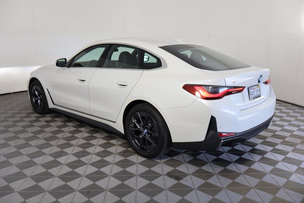 Thumbnail: 2024 BMW i4 - 6