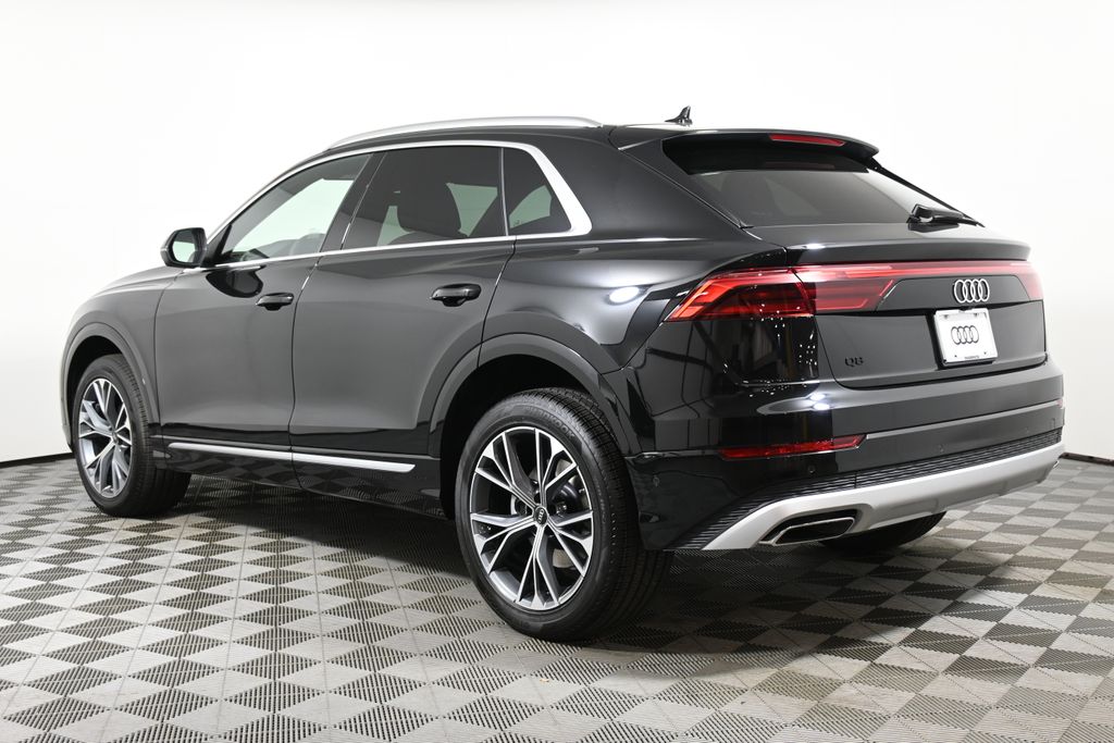 2025 Audi Q8  5