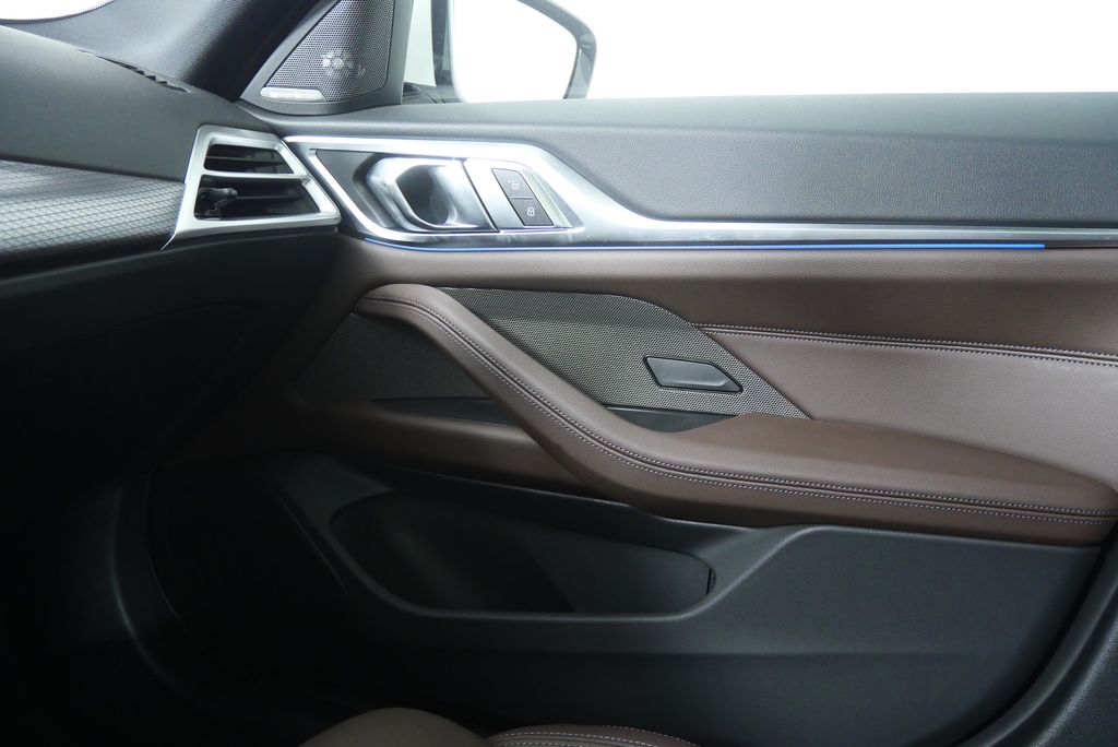 Thumbnail: 2025 BMW i4 - 29