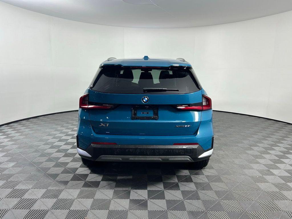 Thumbnail: 2023 BMW X1 - 6