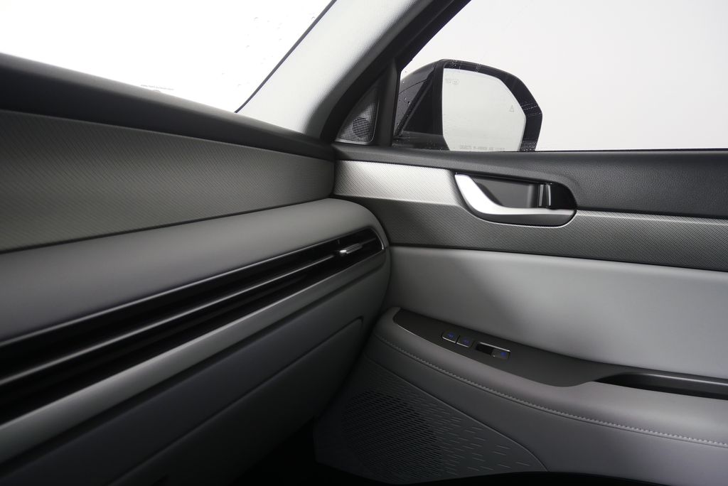 Thumbnail: 2025 Hyundai Palisade - 29