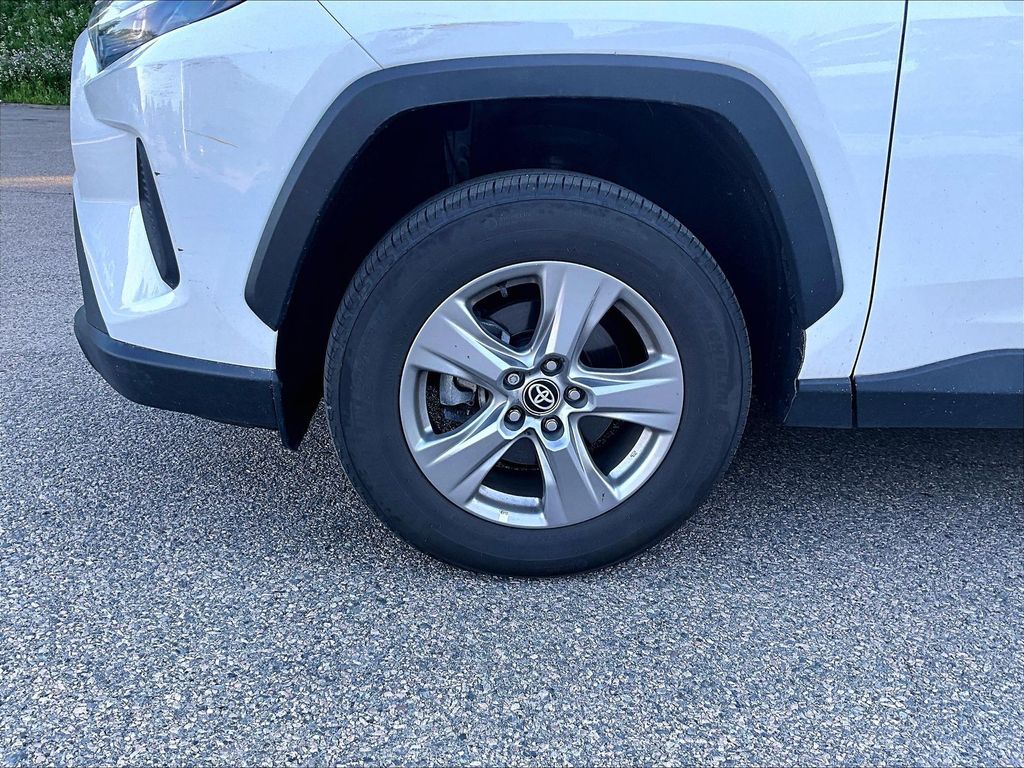 2024 Toyota RAV4 — photo 7