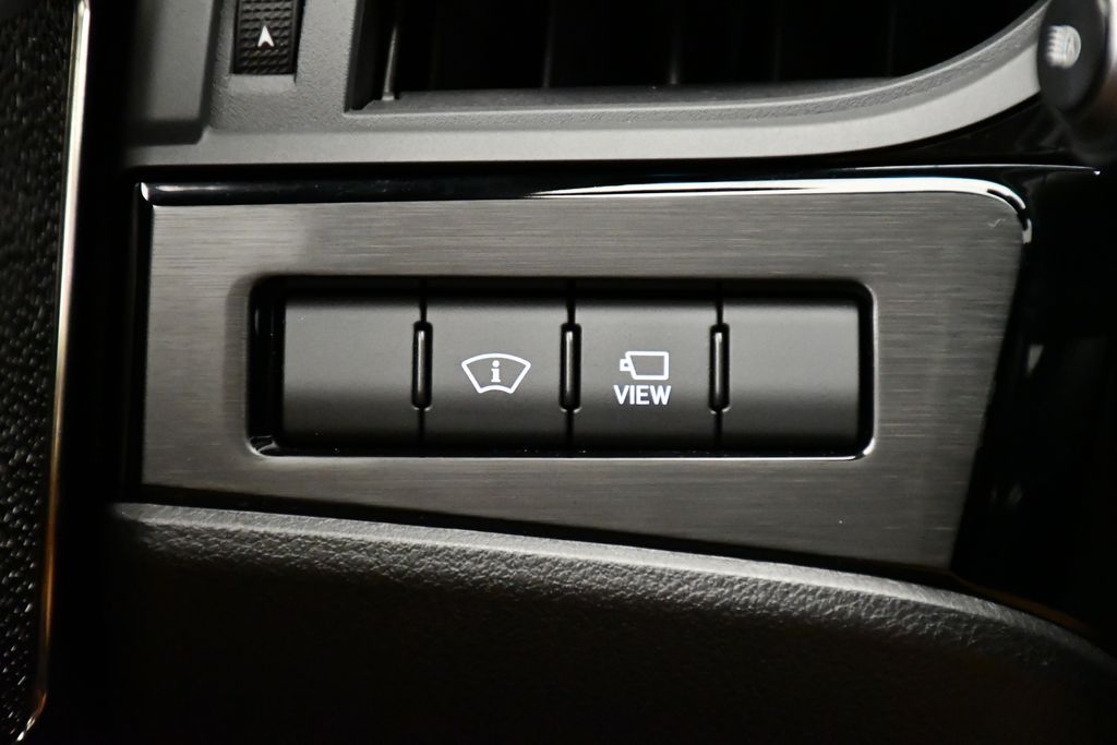 Thumbnail: 2025 Lexus ES - 20