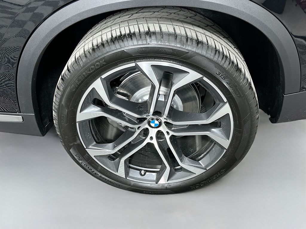 Thumbnail: 2026 BMW X5 - 23