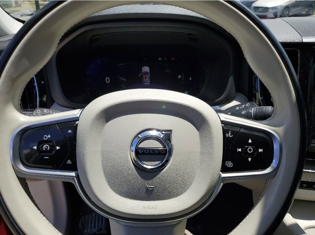 2023 Volvo XC60 Plus - Photo 13