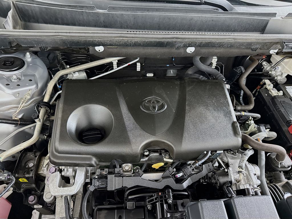 Thumbnail: 2022 Toyota RAV4 - 28