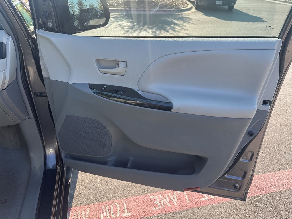 2012 Toyota Sienna  Le In Austin, Texas