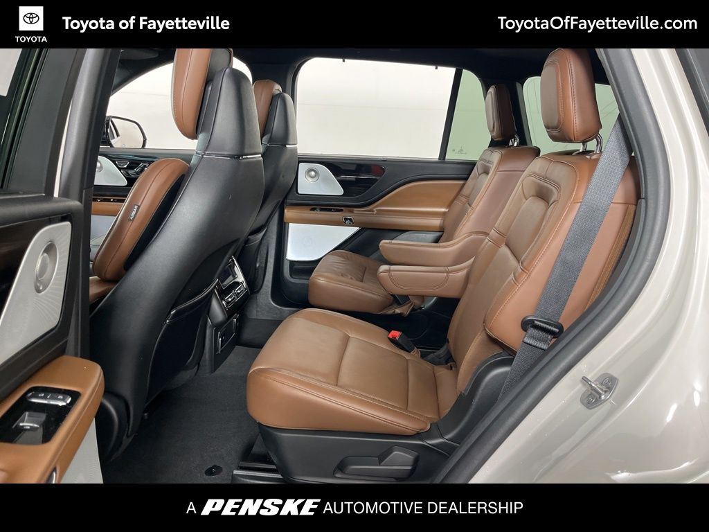 Thumbnail: 2023 Lincoln Aviator - 23