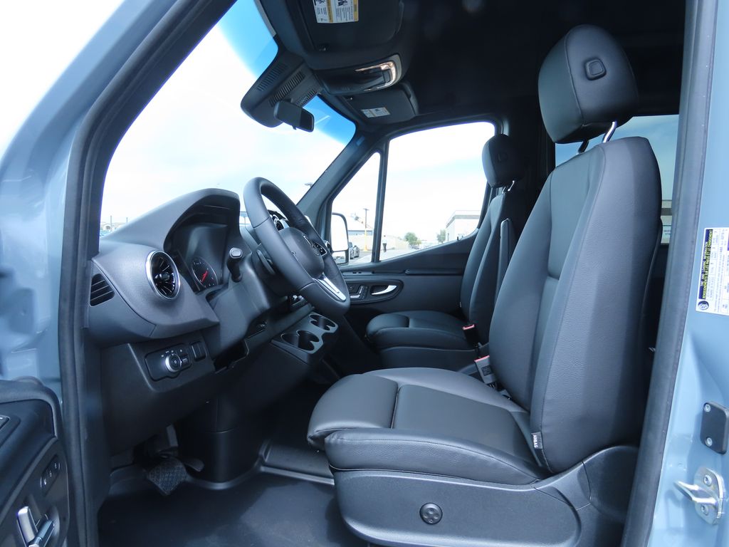 Thumbnail: 2024 Mercedes-Benz Sprinter - 20
