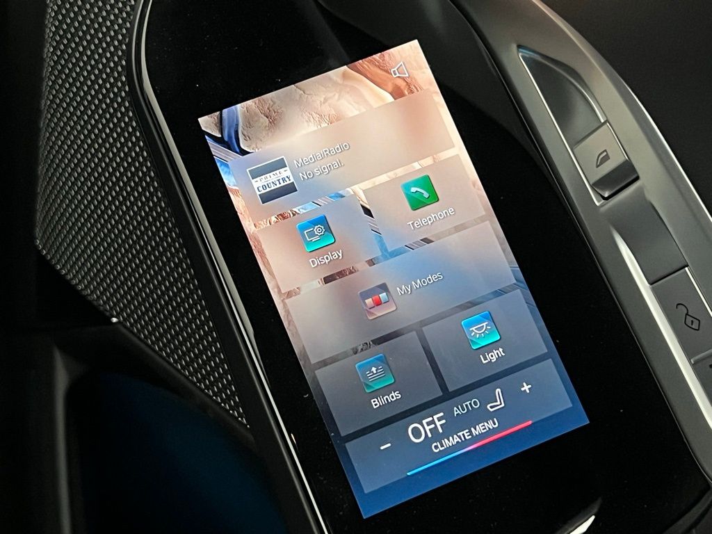 Thumbnail: 2024 BMW 7 Series - 27